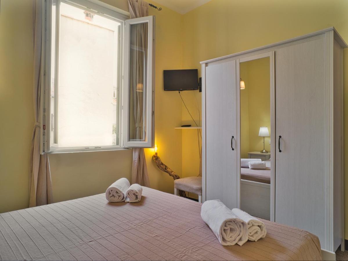 2 Passi Dal Mare Hotel Finale Ligure Exterior foto